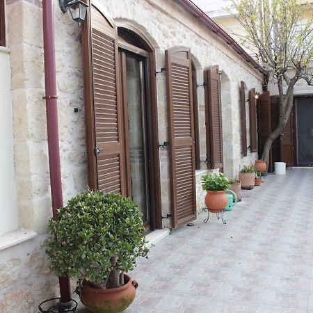 Artemisia Traditional Home Choudetsi Exterior photo