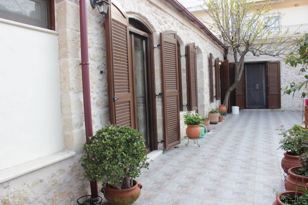 Artemisia Traditional Home Choudetsi Exterior photo